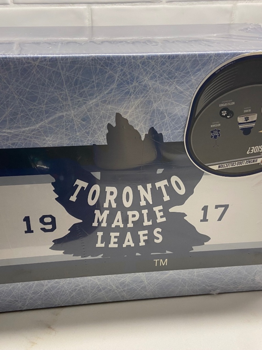 Toronto Maple Leafs NHL gift set new!
